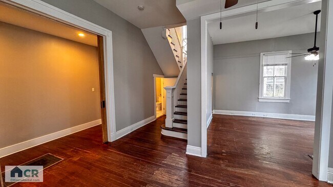 Building Photo - 7414 Burthe St
