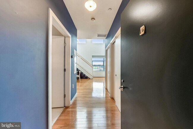 Building Photo - 1414 Belmont St NW