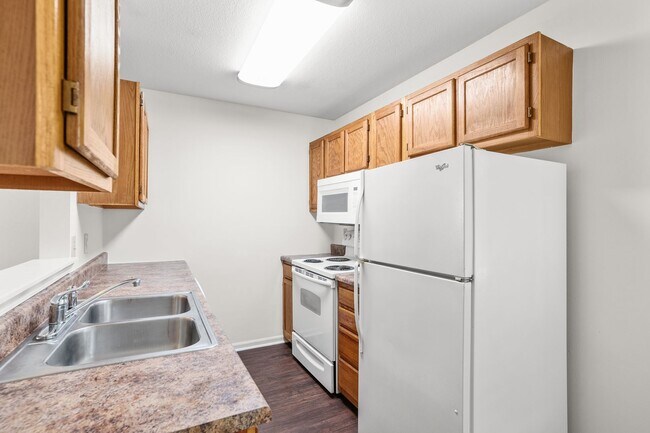 Building Photo - 3504-3506 Delmar Ct.