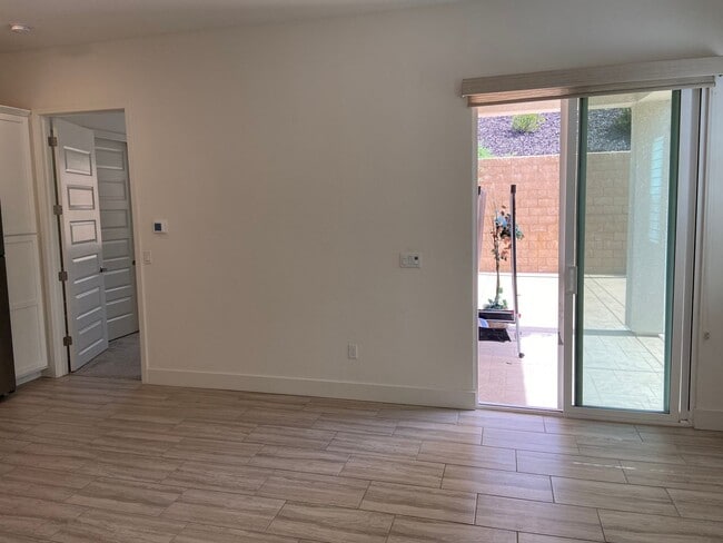 Building Photo - 5011 Murieta Pl