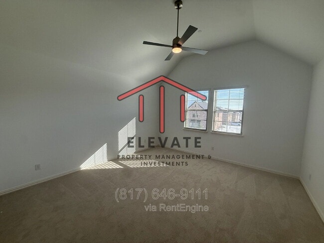 Building Photo - 724 4th St