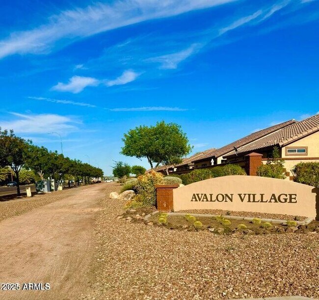 Building Photo - 7709 S 63rd Dr