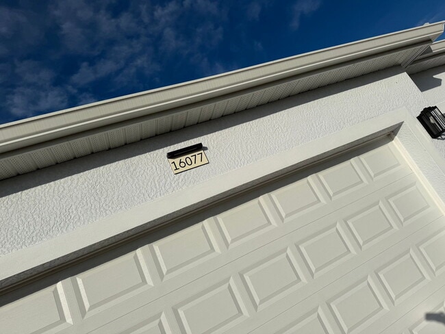 Building Photo - 16075 Badalona Dr