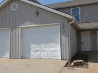 Building Photo - 10632 N Locust Ct