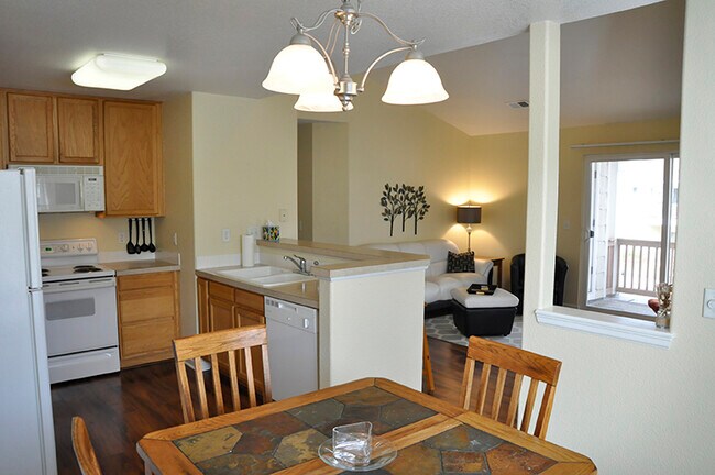 Building Photo - 4605 Hahns Peak Dr