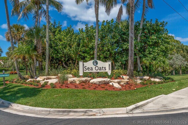 Building Photo - 204 Sea Oats Dr