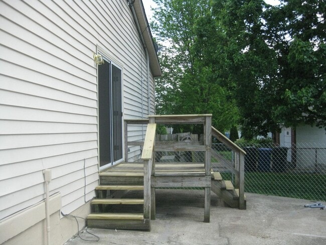 Building Photo - Welcome home to Hi Acres Neighborhood!          20260504