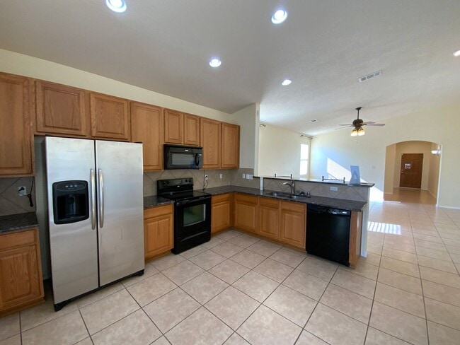 Building Photo - 4 Bedroom Single Story Home Available Near...