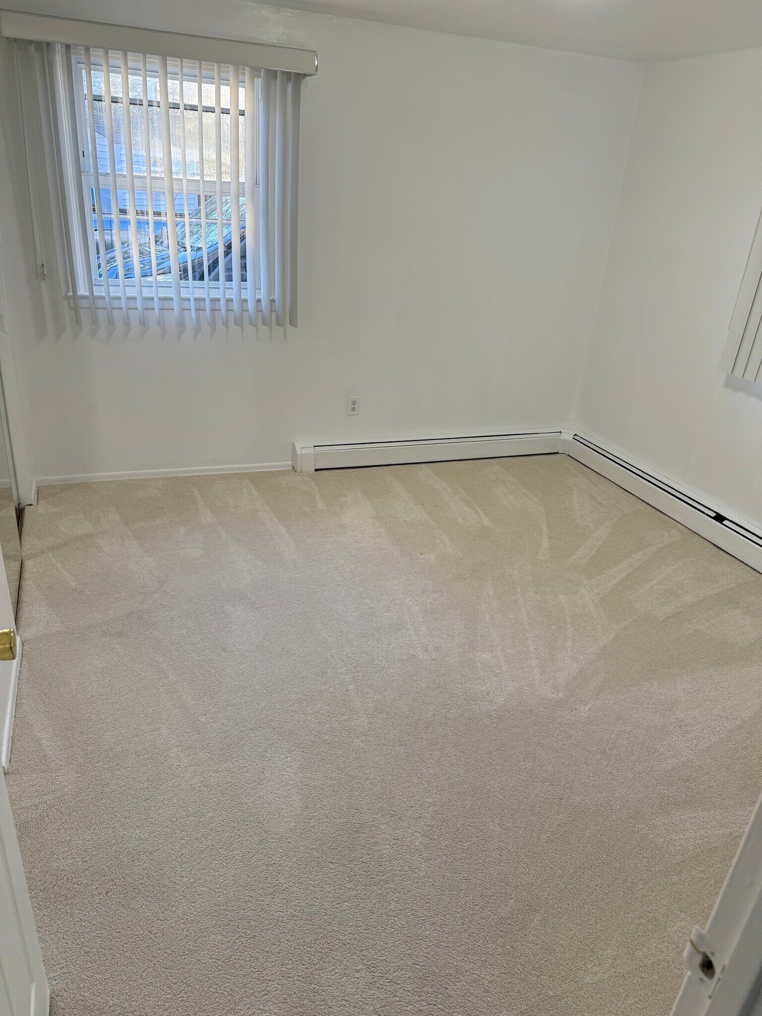 Building Photo - 2355 Vista Ct