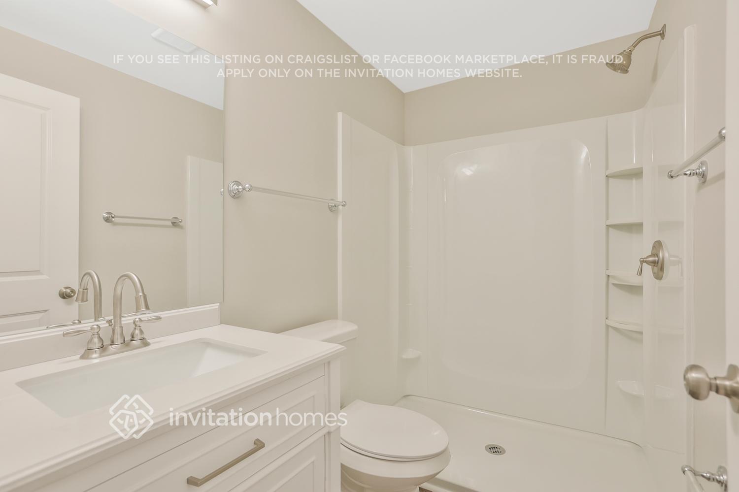 Building Photo - 2354 Beverly Ln