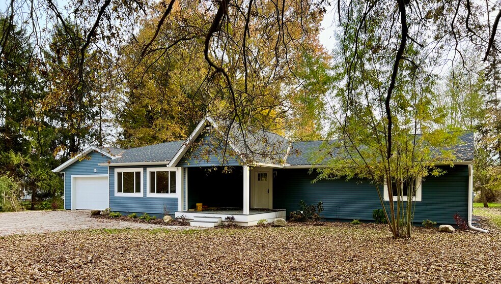 Building Photo - 5041 Medina Rd