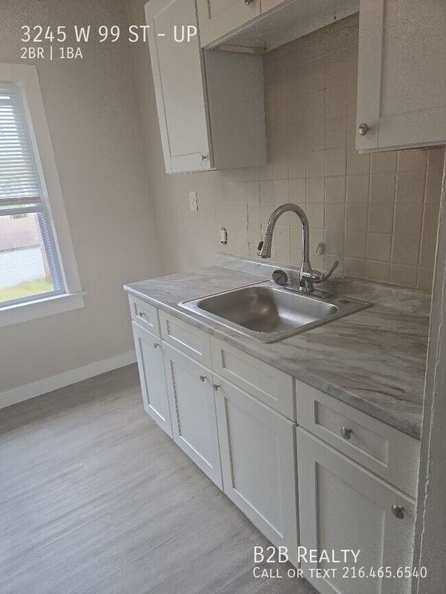 Building Photo - 3245 W 99th St