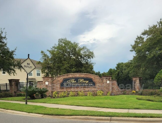 Building Photo - 26636 Castleview Way