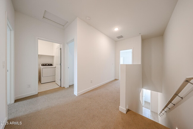 Building Photo - 2837 W Eagle Talon Trail