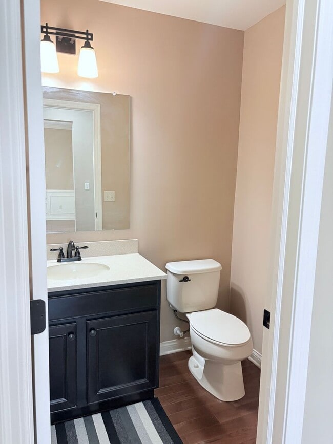 Building Photo - Charming 4 beds 2 bath in Lewis Center!