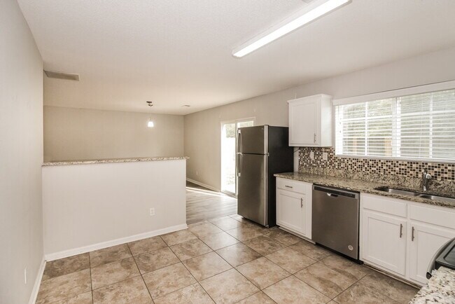 Building Photo - 10027 Branley Oak Dr