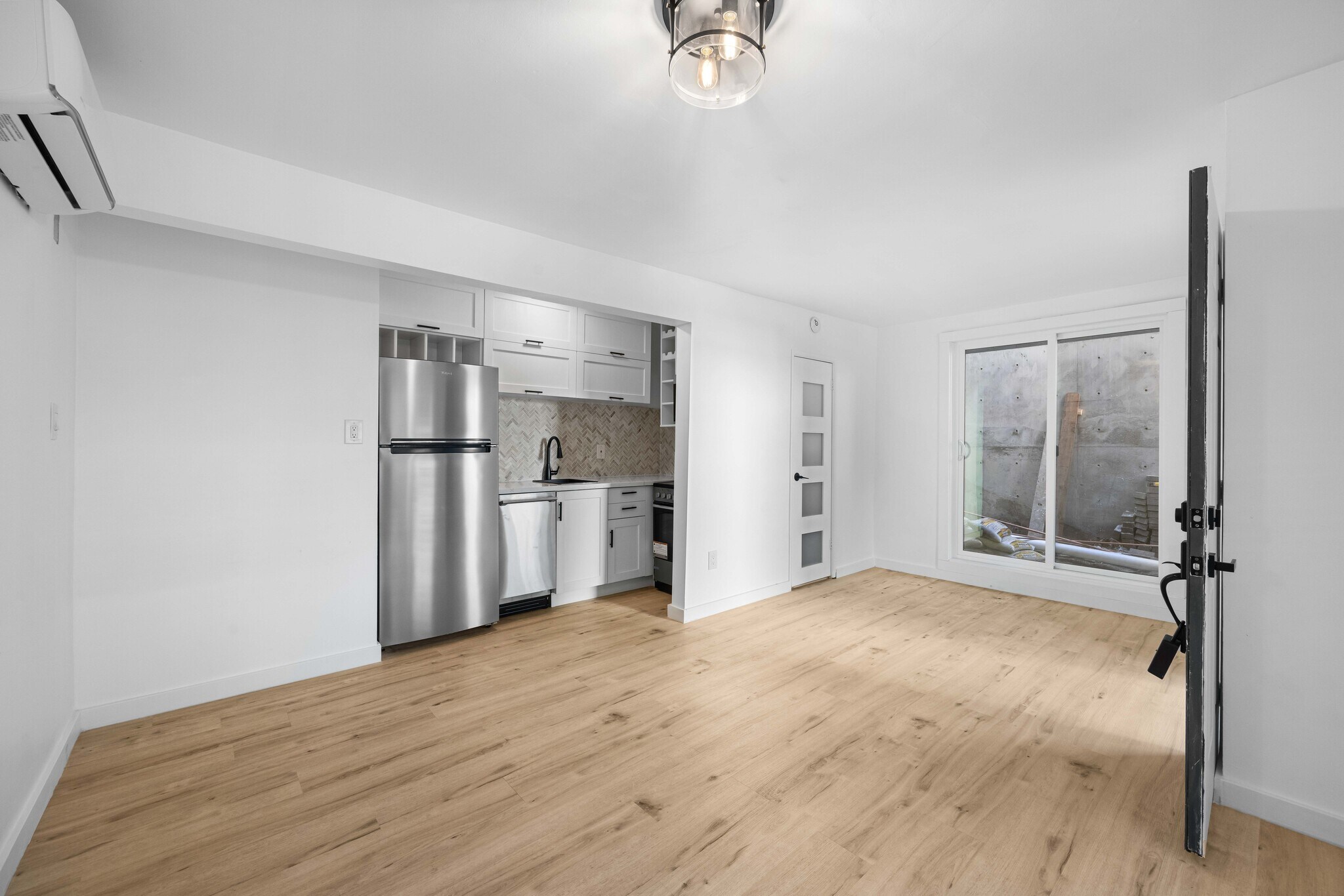 Building Photo - 1303 N Beverly Glen Blvd