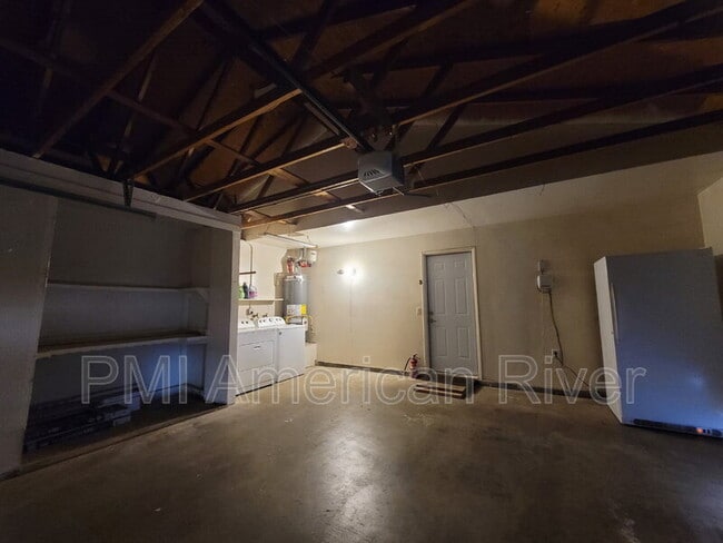Building Photo - 9275 Defiance Cir