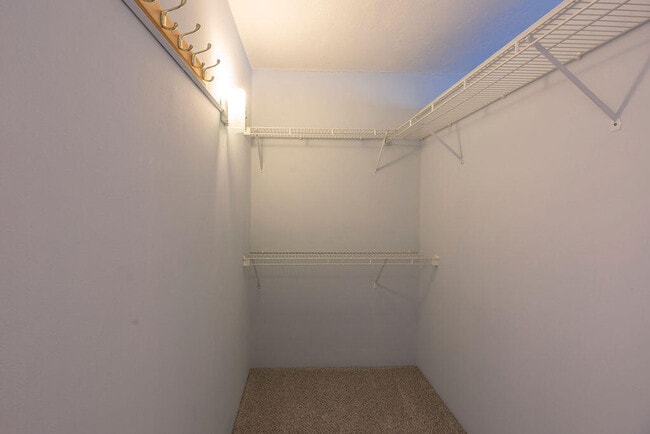 Building Photo - 1212 NE 14th Ct