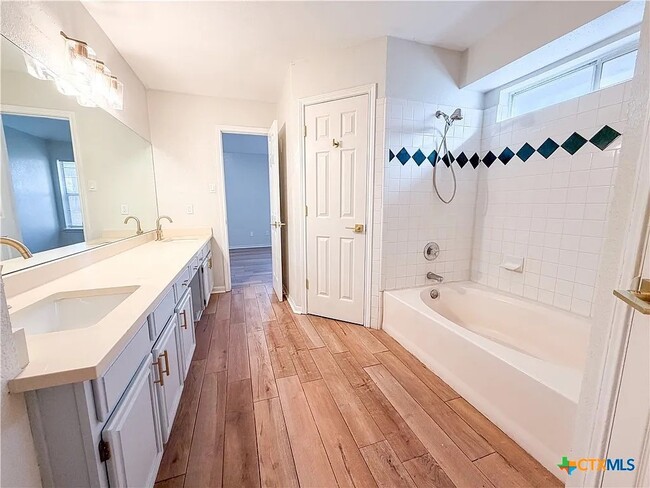 Building Photo - 5414 Williams Dr