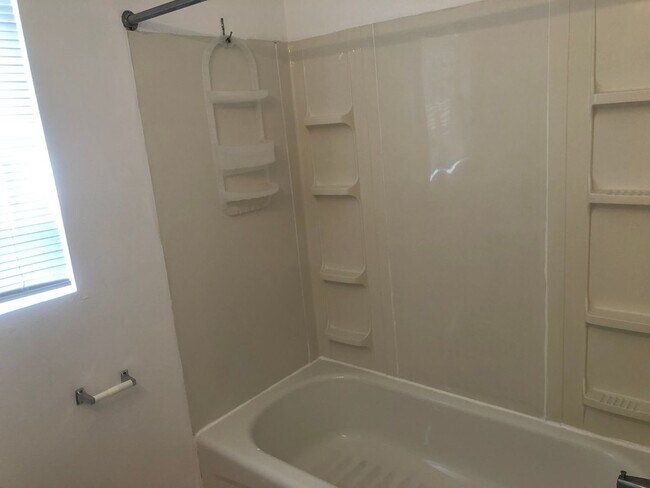 Building Photo - 2497-2499-2499 Adams Ave