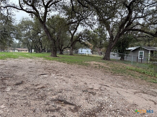 Building Photo - 710 W Avenue D