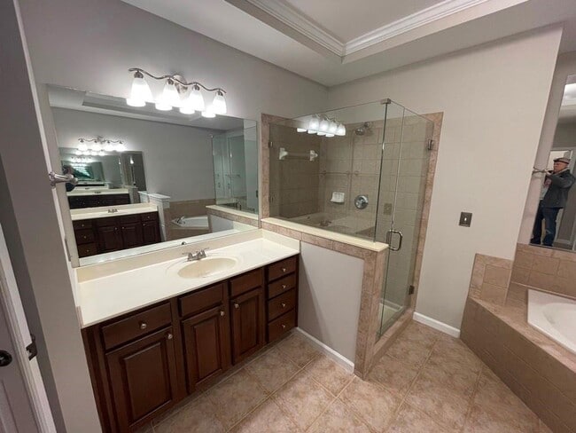 Building Photo - 12785 Doe Dr