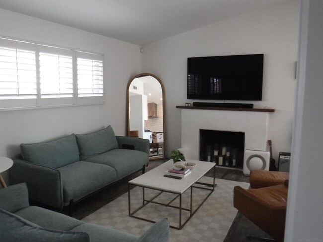 Building Photo - 4970 Mt Almagosa Dr
