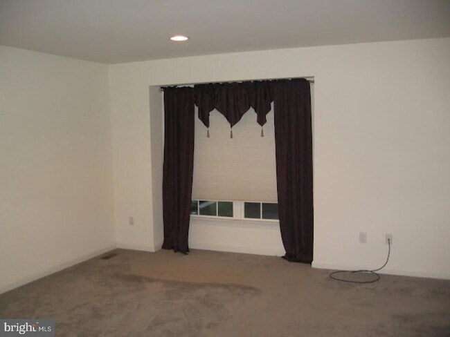Building Photo - 218 Silverbell Ct
