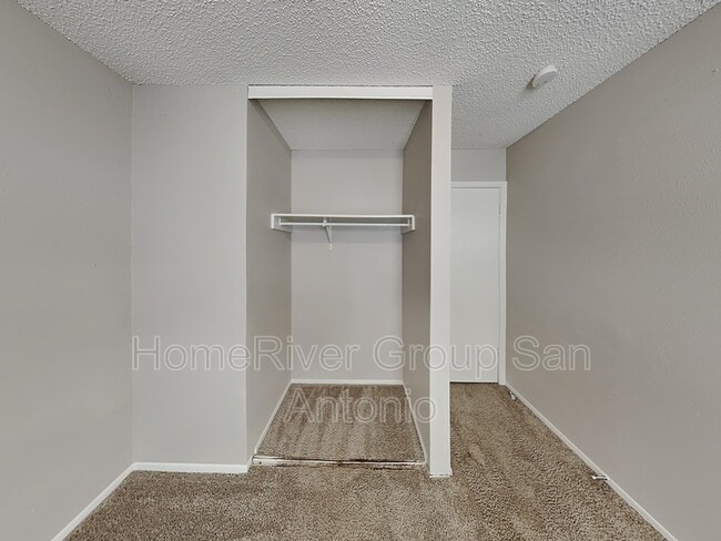 Building Photo - 9739 Hidden Brook