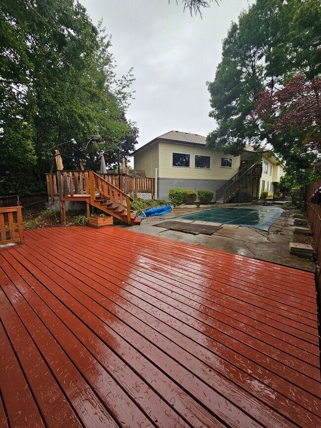 Building Photo - 2982 Rosedale Terrace