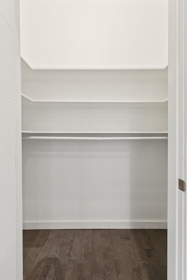 Building Photo - 2028 E Fletcher St