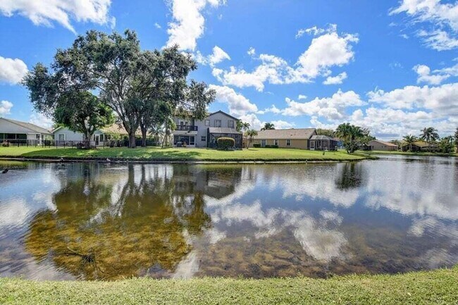 Building Photo - 8561 Tourmaline Blvd