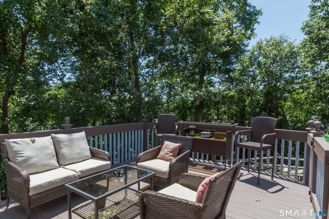 Building Photo - 30 Hickory Hill