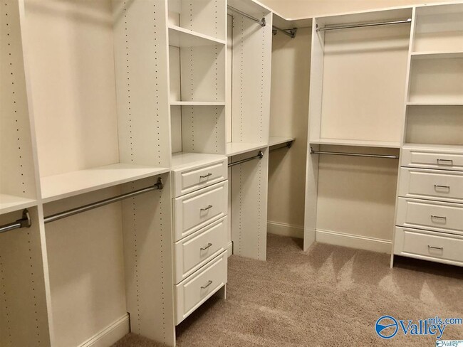 Building Photo - 7505 Grayhawk Ct