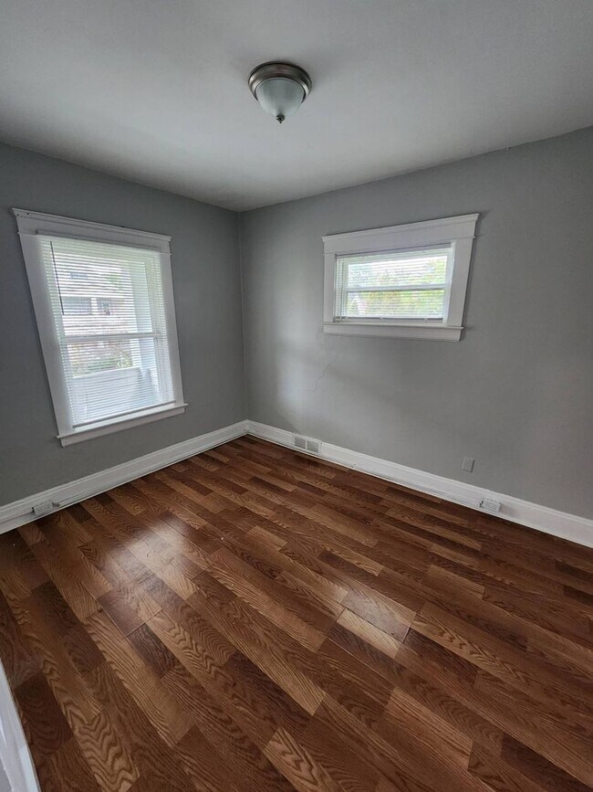 Building Photo - 13302 Ferris Ave