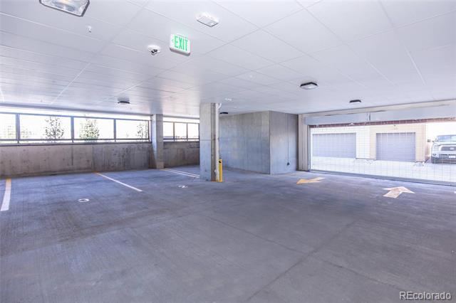 Building Photo - 2899 W 52nd Ave