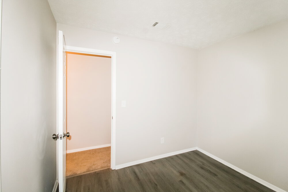 Building Photo - 7115 Chestnut Ln