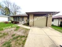 Building Photo - 3 bedroom 1.5 bath home with attached 1 ca...