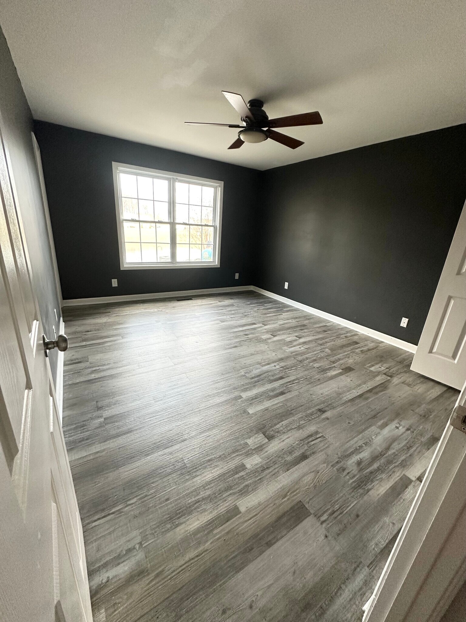 Building Photo - 125 Foxrun