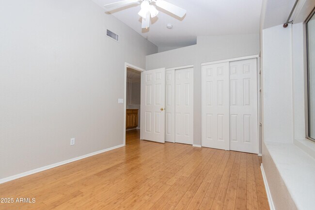 Building Photo - 2388 S Sycamore Pl