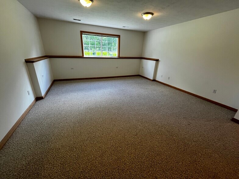 Building Photo - 788 Graafschap Rd