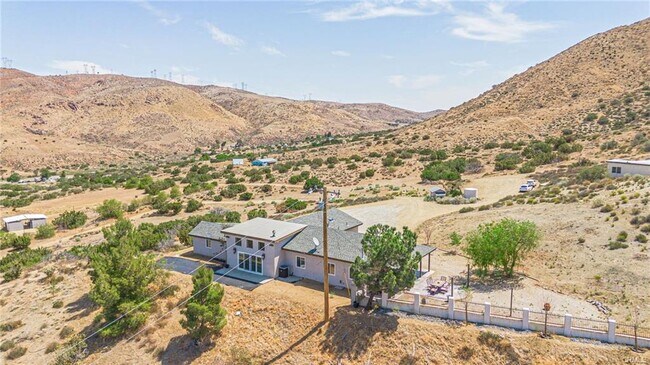 Building Photo - 33110 Hillside Dr