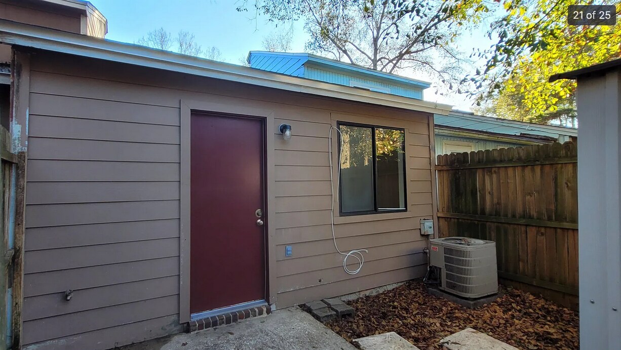 Building Photo - 2311 Sandpiper St