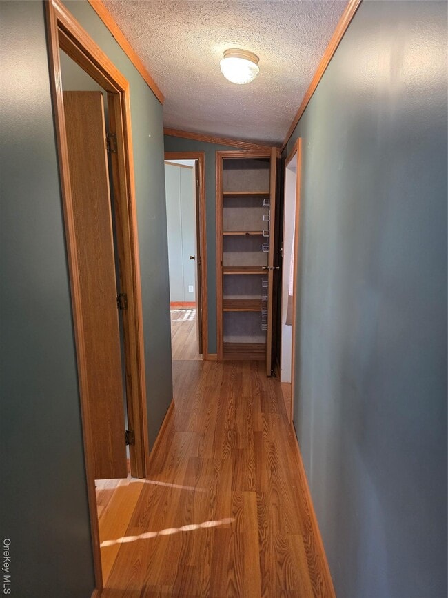 Building Photo - 8 Greenrose Dr