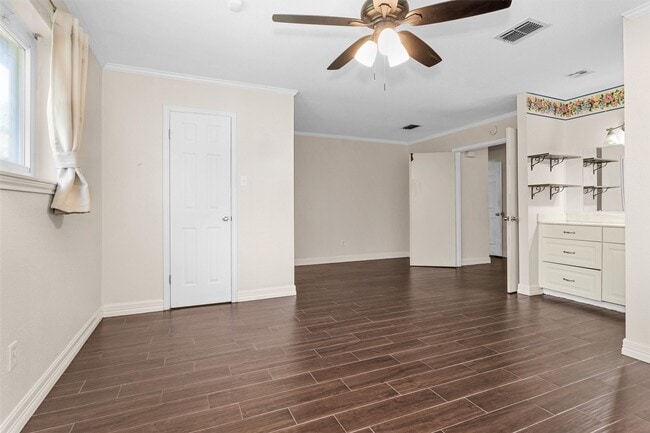 Building Photo - 13650 Cherrydown St