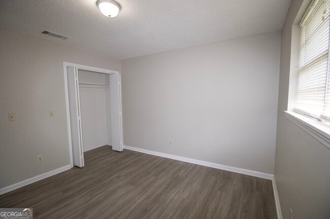 Building Photo - 217 Allenwood Dr