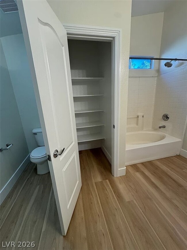 Building Photo - 9368 Pineneedle Ridge St