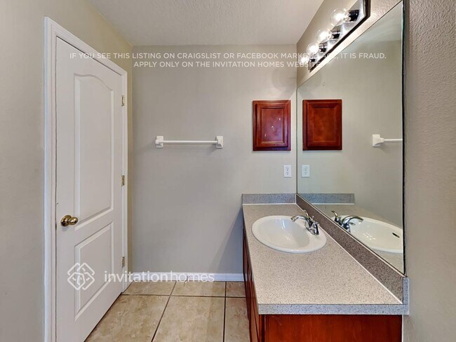 Building Photo - 453 Peace Ct