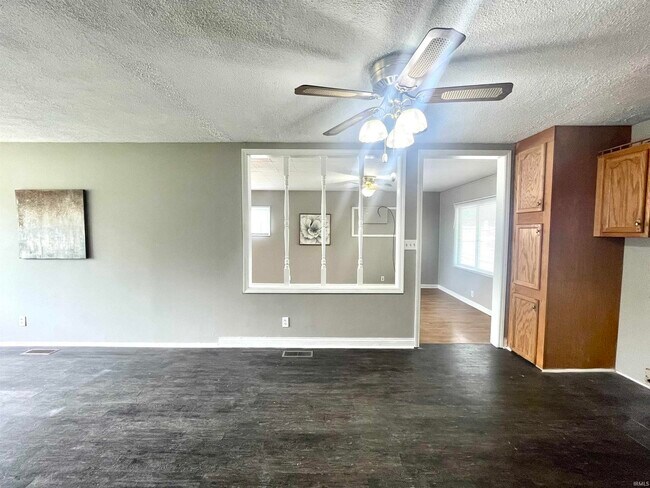 Building Photo - 110 N Tyrone Dr